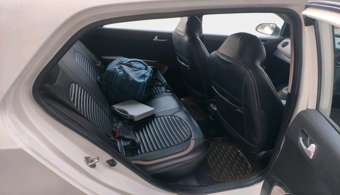 2015 Hyundai Grand i10 SPORTZ 1.2 KAPPA VTVT, Petrol, Manual, 37,073 km, interior