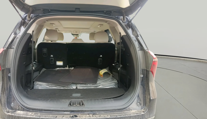 2024 Mahindra XUV700 AX 7 D MT 7 STR, Diesel, Manual, 32,847 km, exterior