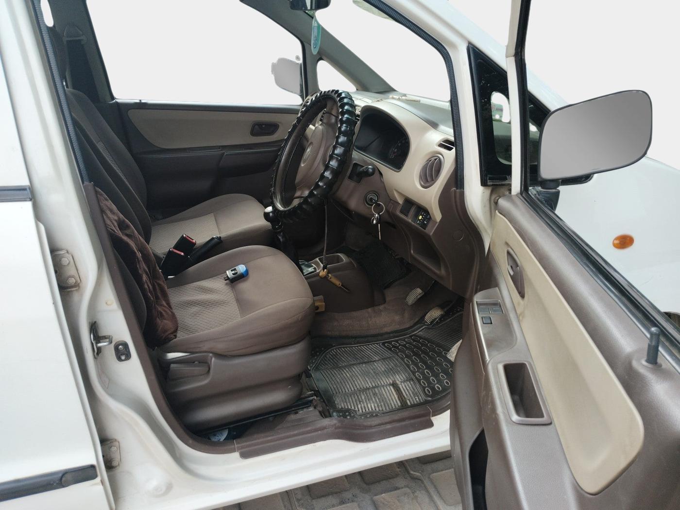 2012 Maruti Zen Estilo LXI CNG, Petrol, Manual, 1,74,700 km, interior