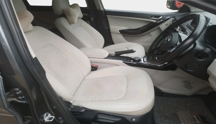 2023 Tata NEXON XZA Plus LUXS Diesel Jet, Diesel, Automatic, 73,747 km, interior