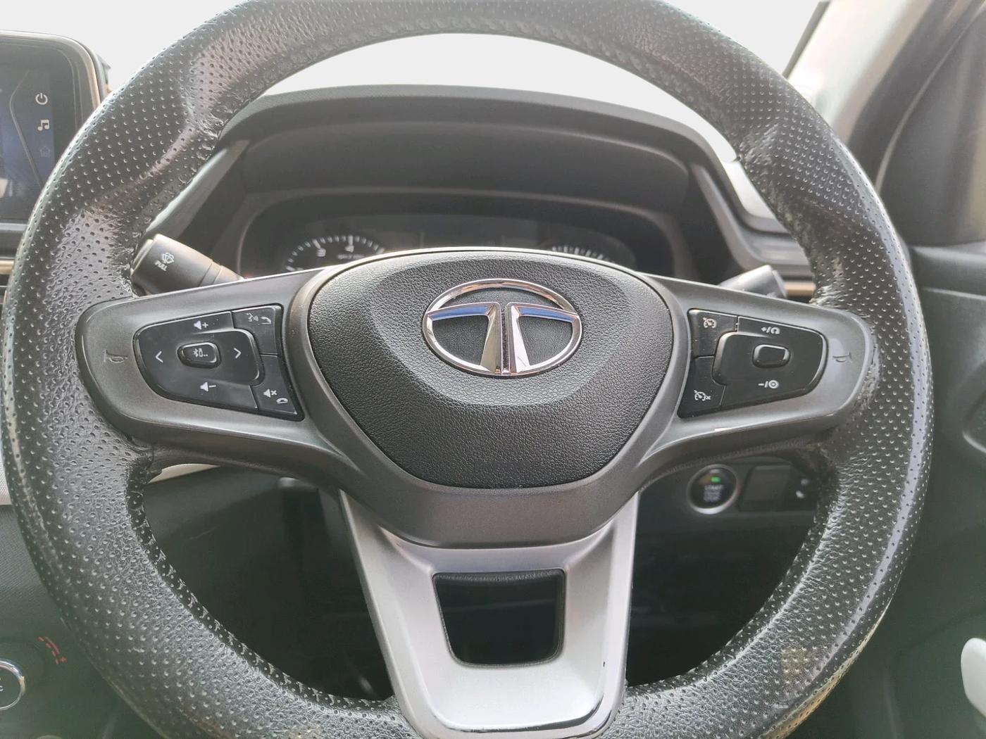 2022 Tata PUNCH ACCOMPLISHED MT, Petrol, Manual, 72,200 km, interior