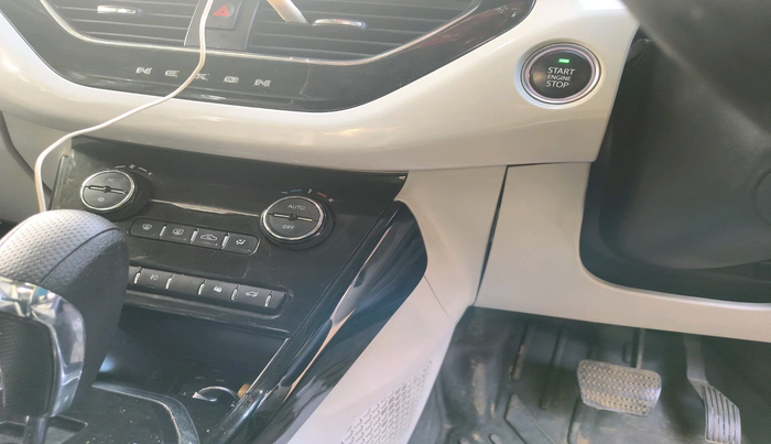 2022 Tata NEXON XZA PLUS (HS) PETROL, Petrol, Automatic, 28,200 km, interior