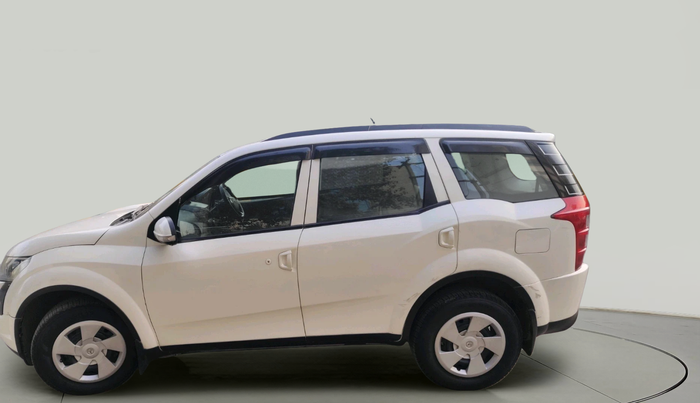 2016 Mahindra XUV500 W4 1.99, Diesel, Manual, 82,427 km, exterior