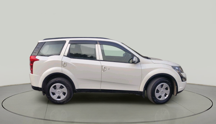 2016 Mahindra XUV500 W4 1.99, Diesel, Manual, 82,427 km, exterior