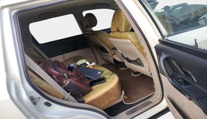 2016 Mahindra XUV500 W4 1.99, Diesel, Manual, 82,427 km, interior