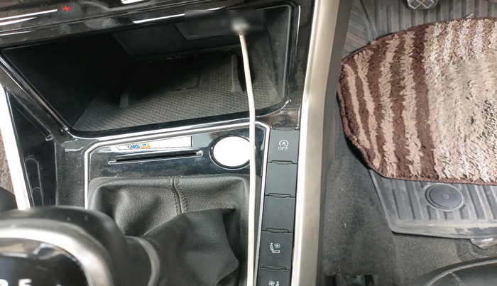 2023 Volkswagen VIRTUS TOPLINE TSI 1.0 MT, Petrol, Manual, 29,859 km, interior