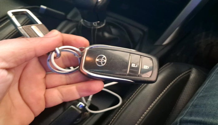 2020 Toyota Innova Crysta 2.4 ZX 7 STR, Diesel, Manual, 1,42,708 km, interior