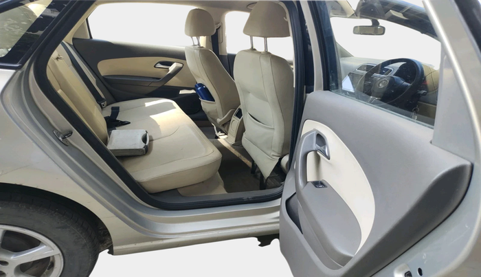 2014 Volkswagen Vento HIGHLINE 1.6 MPI, Petrol, Manual, 75,100 km, interior