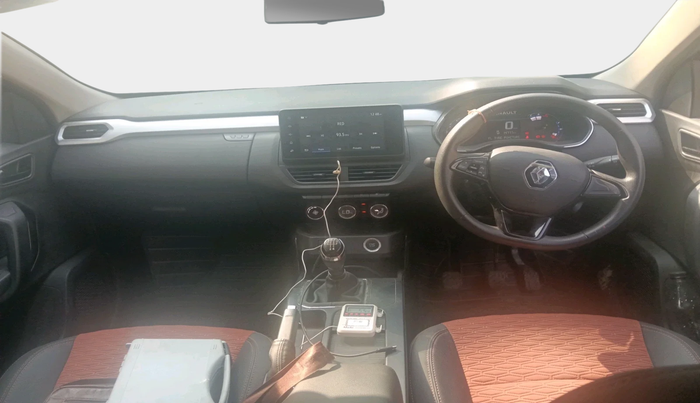 2024 Renault Kiger RXT (O) MT, Petrol, Manual, 14,777 km, interior