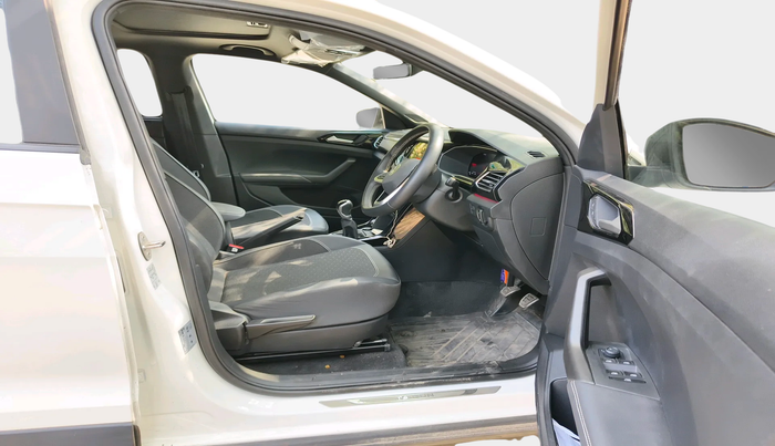 2024 Volkswagen TAIGUN GT Line 1.0L TSI MT, Petrol, Manual, 3,333 km, interior