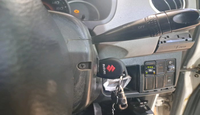 2011 Maruti Wagon R 1.0 VXI, Petrol, Manual, 1,99,727 km, interior