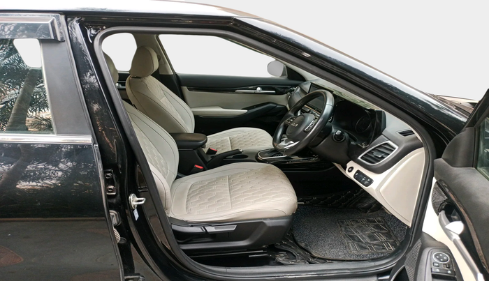 2021 KIA SELTOS HTX IVT 1.5 PETROL, Petrol, Automatic, 80,956 km, interior