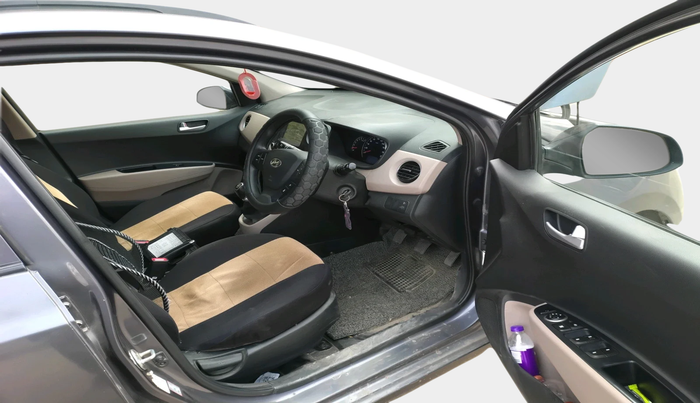 2017 Hyundai Grand i10 SPORTZ (O) 1.2 KAPPA VTVT, Petrol, Manual, 39,222 km, interior