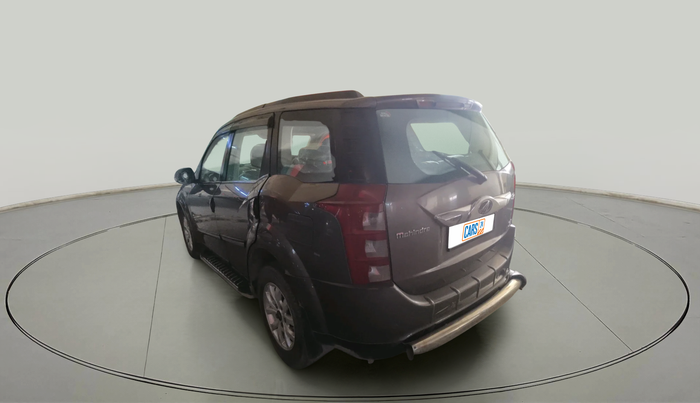 2017 Mahindra XUV500 W10 AT 1.99, Diesel, Automatic, 1,30,615 km, exterior