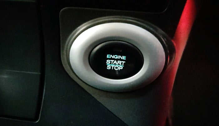 2017 Mahindra XUV500 W10 AT 1.99, Diesel, Automatic, 1,30,615 km, interior