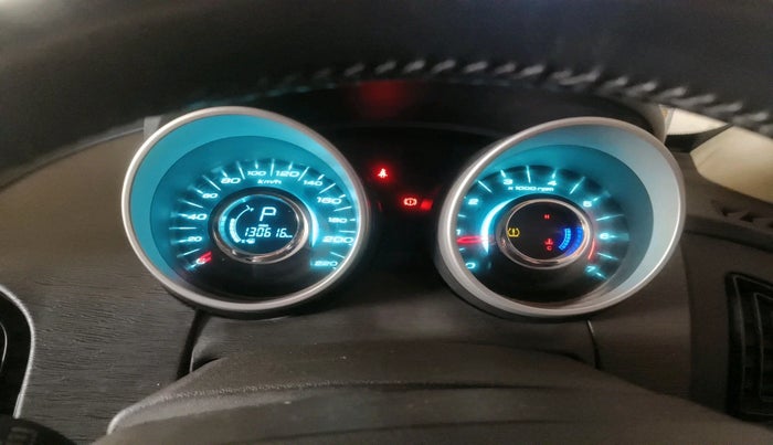 2017 Mahindra XUV500 W10 AT 1.99, Diesel, Automatic, 1,30,615 km, interior