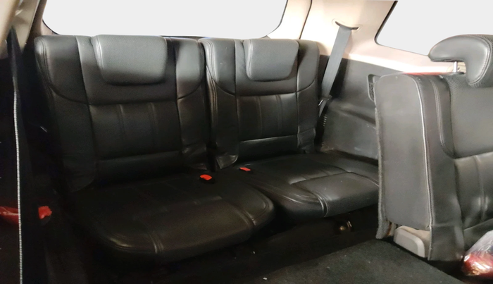 2017 Mahindra XUV500 W10 AT 1.99, Diesel, Automatic, 1,30,615 km, interior