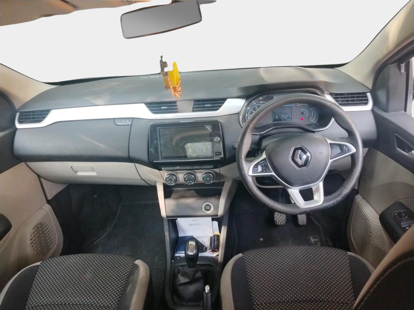 2022 Renault TRIBER RXZ AMT, Petrol, Automatic, 40,000 km, interior