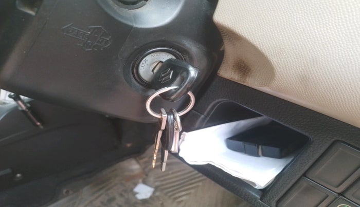 2017 Maruti Wagon R 1.0 LXI CNG, CNG, Manual, 1,50,887 km, interior