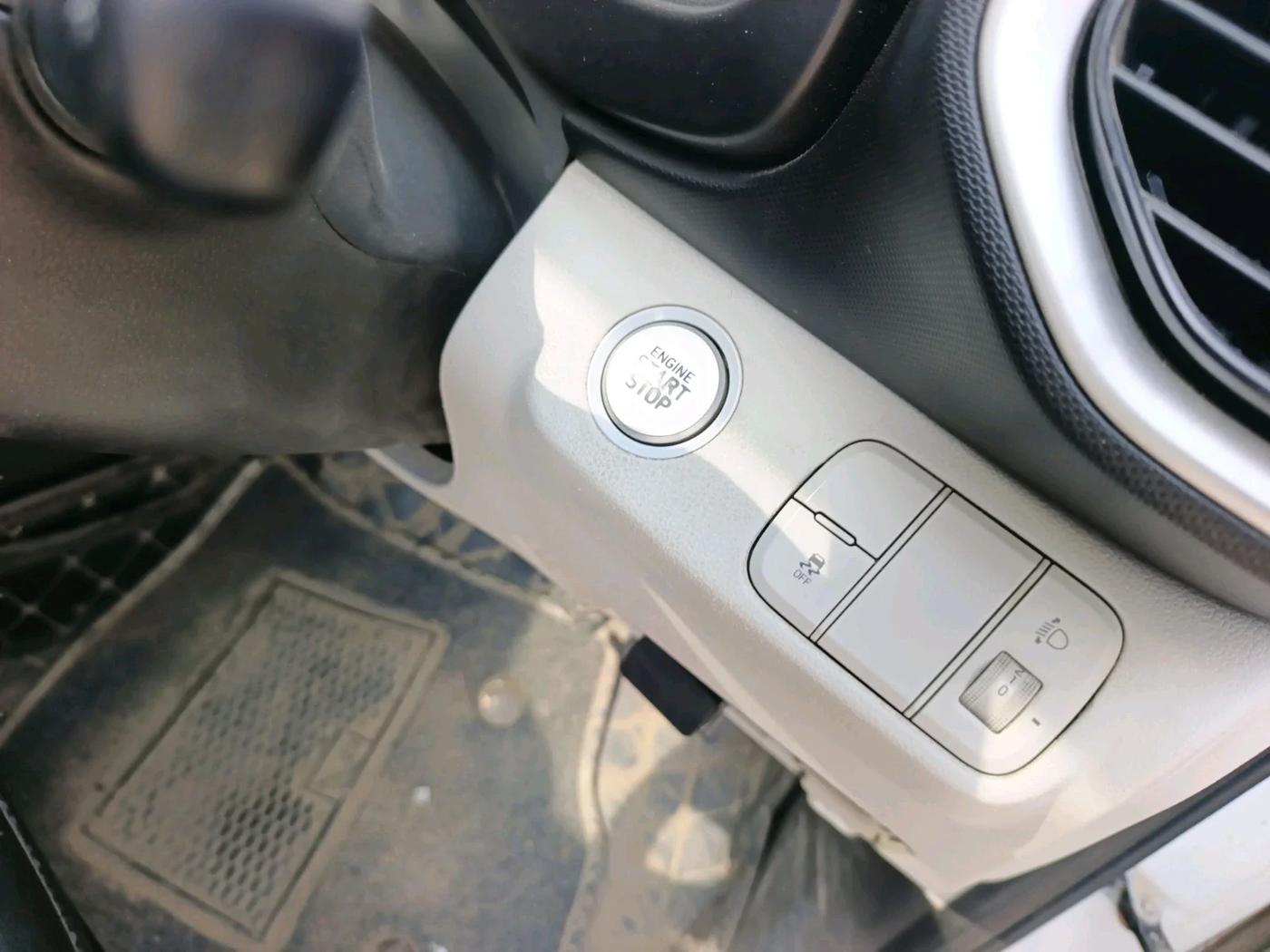 2022 Hyundai VENUE SX 1.2 PETROL, Petrol, Manual, 66,249 km, interior