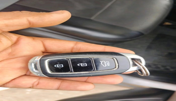 2018 Hyundai Verna 1.6 VTVT SX O, Petrol, Manual, 37,912 km, interior