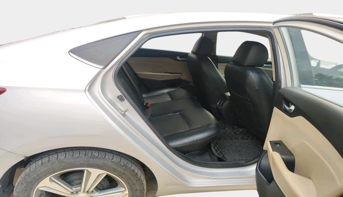 2018 Hyundai Verna 1.6 VTVT SX O, Petrol, Manual, 37,912 km, interior