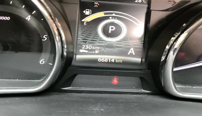 2018 Tata Hexa XMA 4X2 7 STR, Diesel, Automatic, 66,814 km, interior