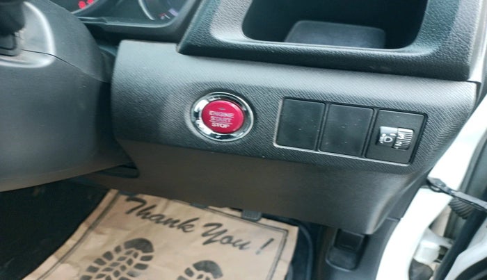 2016 Honda BR-V 1.5L I-VTEC V, Petrol, Manual, 79,564 km, interior