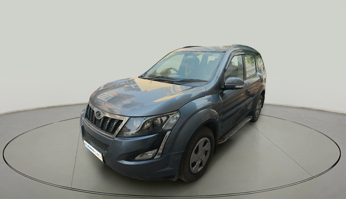 2017 Mahindra XUV500 W6, Diesel, Manual, 77,771 km, exterior