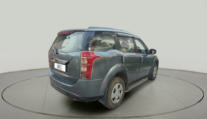 2017 Mahindra XUV500 W6, Diesel, Manual, 77,771 km, exterior