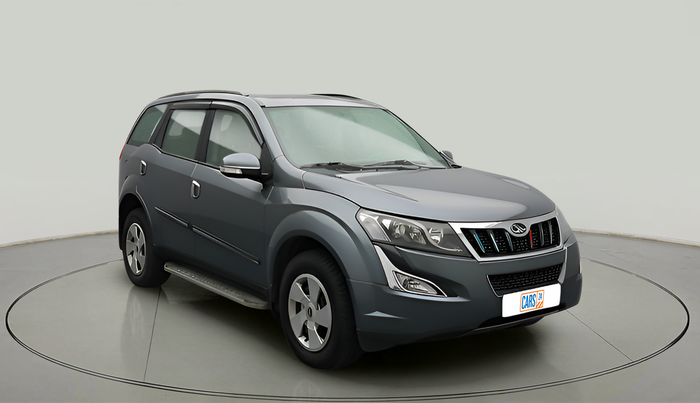 2017 Mahindra XUV500 W6, Diesel, Manual, 77,771 km, exterior
