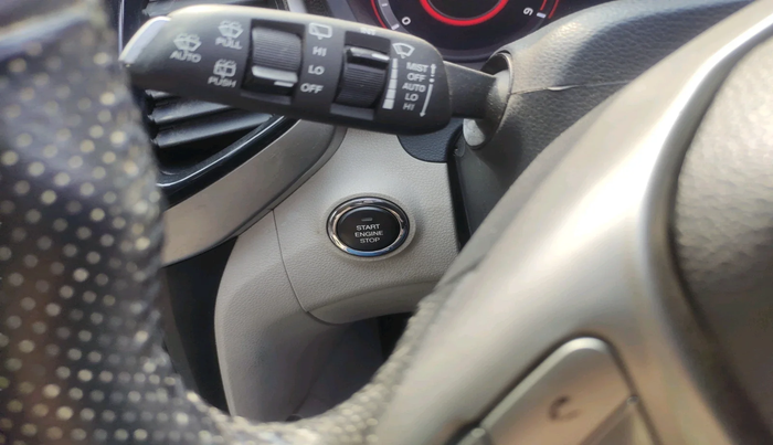 2019 Mahindra XUV300 W8 1.5 DIESEL, Diesel, Manual, 82,890 km, interior