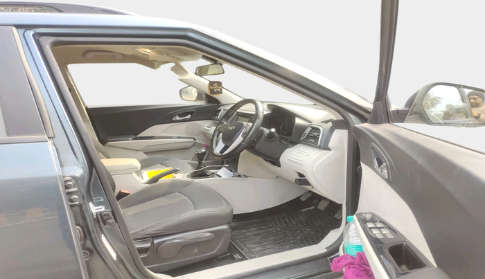 2019 Mahindra XUV300 W8 1.5 DIESEL, Diesel, Manual, 82,890 km, interior