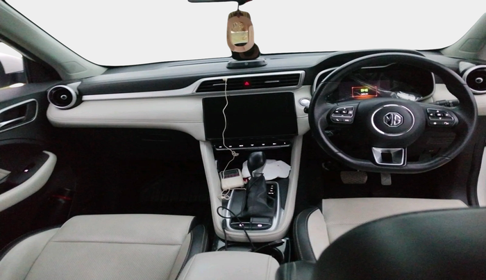 2023 MG ASTOR SAVVY 1.5 CVT, Petrol, Automatic, 40,586 km, interior