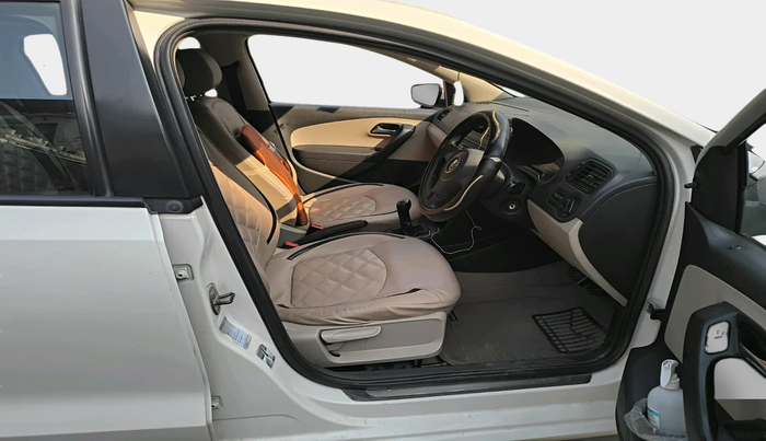 2011 Volkswagen Polo COMFORTLINE 1.2L PETROL, Petrol, Manual, 75,653 km, interior