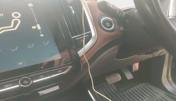 2020 MG HECTOR PLUS SHARP 1.5 PETROL TURBO DCT 6-STR, Petrol, Automatic, 1,00,406 km, interior