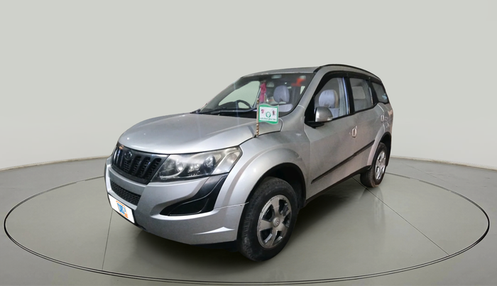 2016 Mahindra XUV500 W6 1.99, Diesel, Manual, 90,287 km, exterior