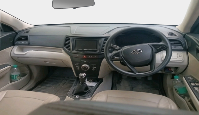 2022 Mahindra XUV300 W4 1.2 PETROL, Petrol, Manual, 47,550 km, interior