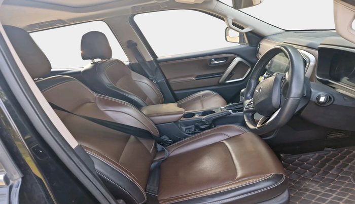 2023 Mahindra SCORPIO-N Z8 L PETROL AT 6 STR, Petrol, Automatic, 46,358 km, interior