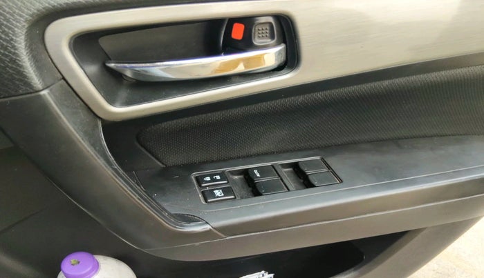 2019 Maruti Vitara Brezza ZDI, Diesel, Manual, 1,20,652 km, interior
