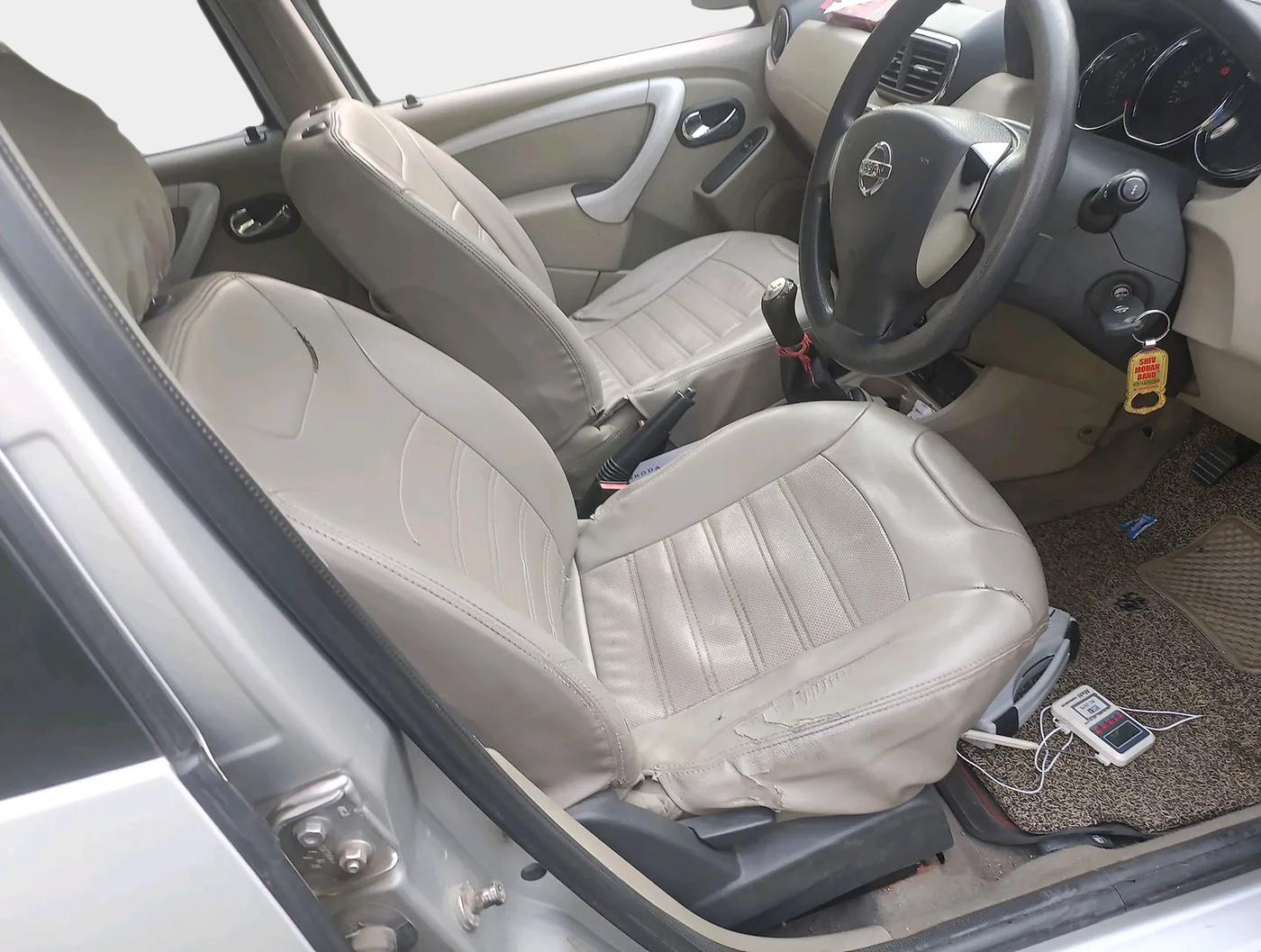 2016 Nissan Terrano XL (D), Diesel, Manual, 1,60,212 km, interior
