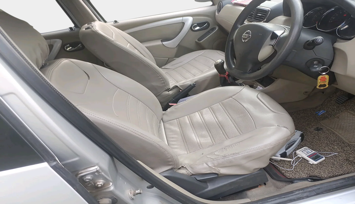 2016 Nissan Terrano XL (D), Diesel, Manual, 1,60,212 km, interior