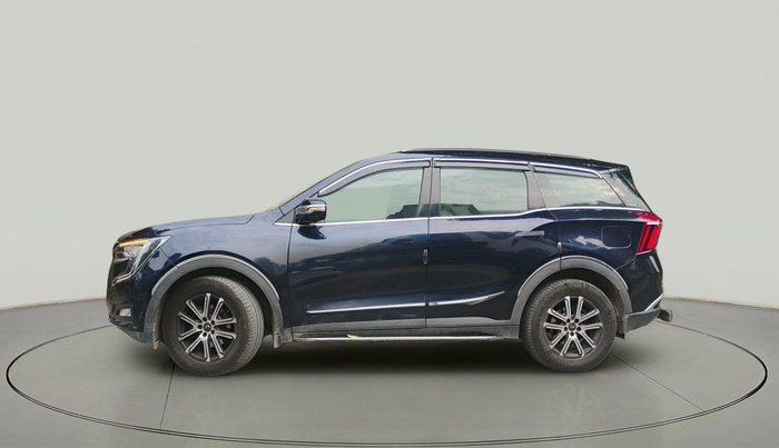 2022 Mahindra XUV700 AX 7 LUXURY D AWD AT 7 STR, Diesel, Automatic, 73,633 km, exterior