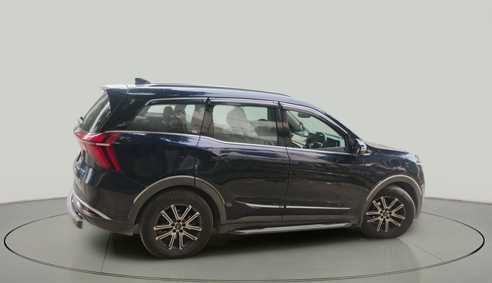 2022 Mahindra XUV700 AX 7 LUXURY D AWD AT 7 STR, Diesel, Automatic, 73,633 km, exterior