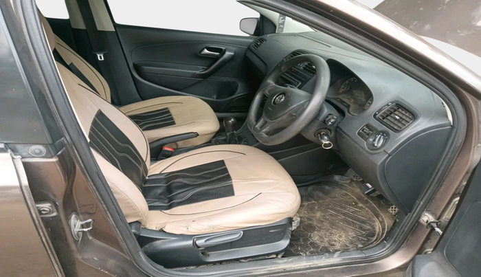 2016 Volkswagen Polo COMFORTLINE 1.2L, Petrol, Manual, 81,050 km, interior