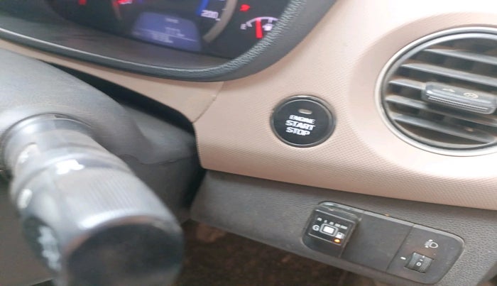 2015 Hyundai Grand i10 ASTA (O) 1.2 KAPPA VTVT, Petrol, Manual, 1,17,835 km, interior