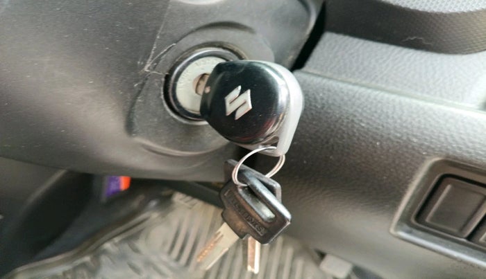 2012 Maruti Swift VXI, Petrol, Manual, 1,40,131 km, interior