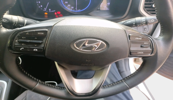 2020 Hyundai VENUE SX 1.5 CRDI, Diesel, Manual, 1,16,136 km, interior