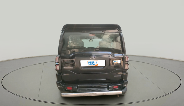 2017 Mahindra Scorpio S4 PLUS 1.99 INTELLI-HYBRID, Diesel, Manual, 66,890 km, exterior