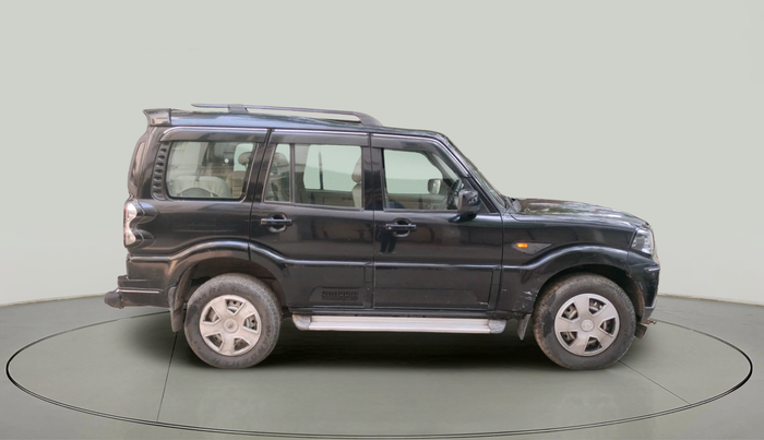 2017 Mahindra Scorpio S4 PLUS 1.99 INTELLI-HYBRID, Diesel, Manual, 66,890 km, exterior